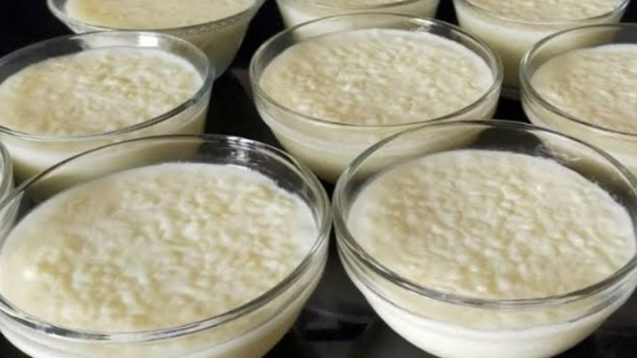 طريقة عمل الأرز باللبن الكريمي بمكونات متوفرة في المنزل مثل الجاهز بمذاق رائع 5 طريقة عمل الأرز باللبن الكريمي بمكونات متوفرة في المنزل مثل الجاهز بمذاق رائع