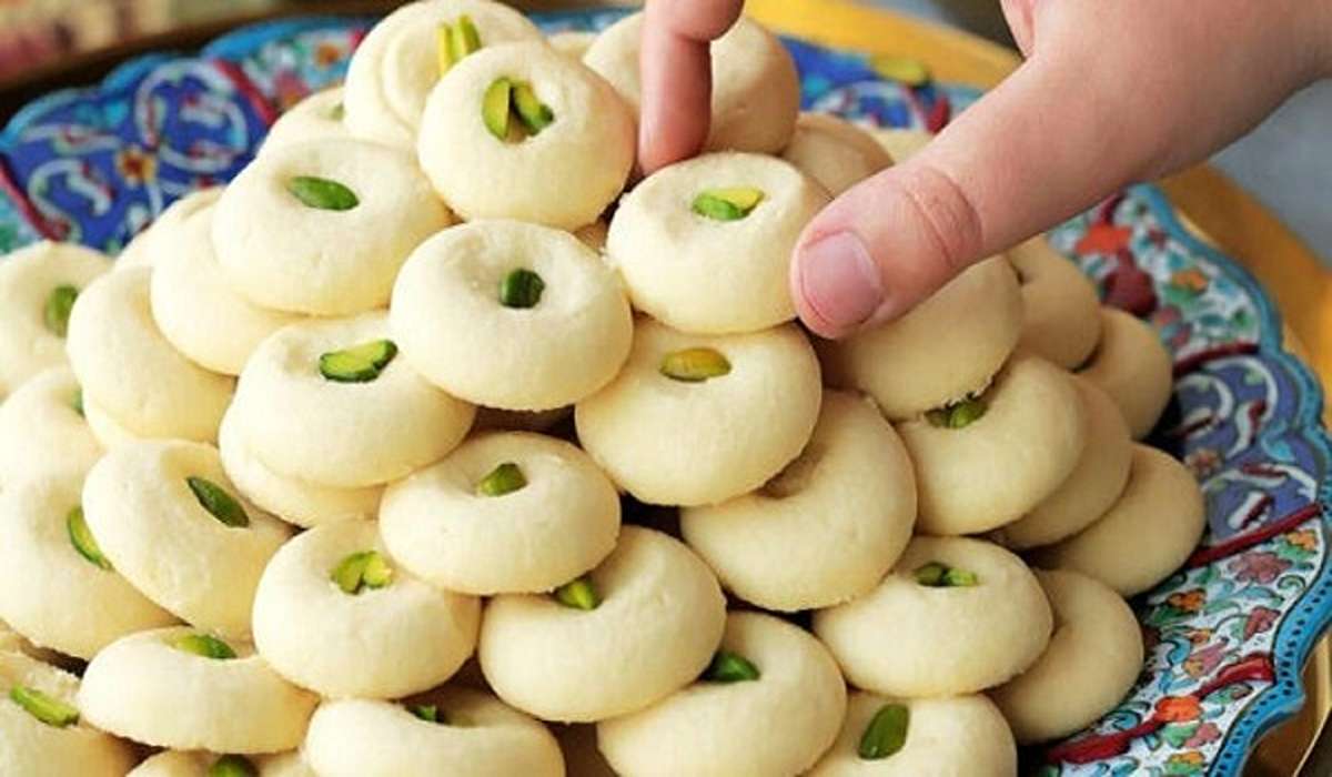 الغريبة اعمليها بمكونات بسيطة ومتوفرة في البيت وبتذوب في الفم
