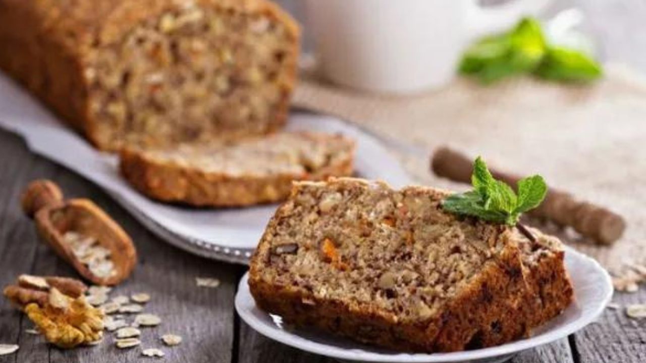 طريقة عمل كيكة الشوفان بالموز بخطوات سهلة هتخلي أكلك صحي
