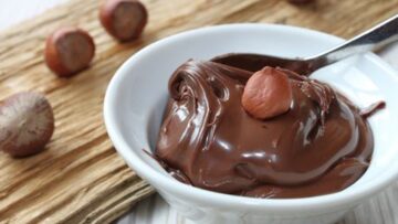 خطوة بخطوة .. طريقة عمل النوتيلا بالبندق في المنزل بمكونات اقتصادية