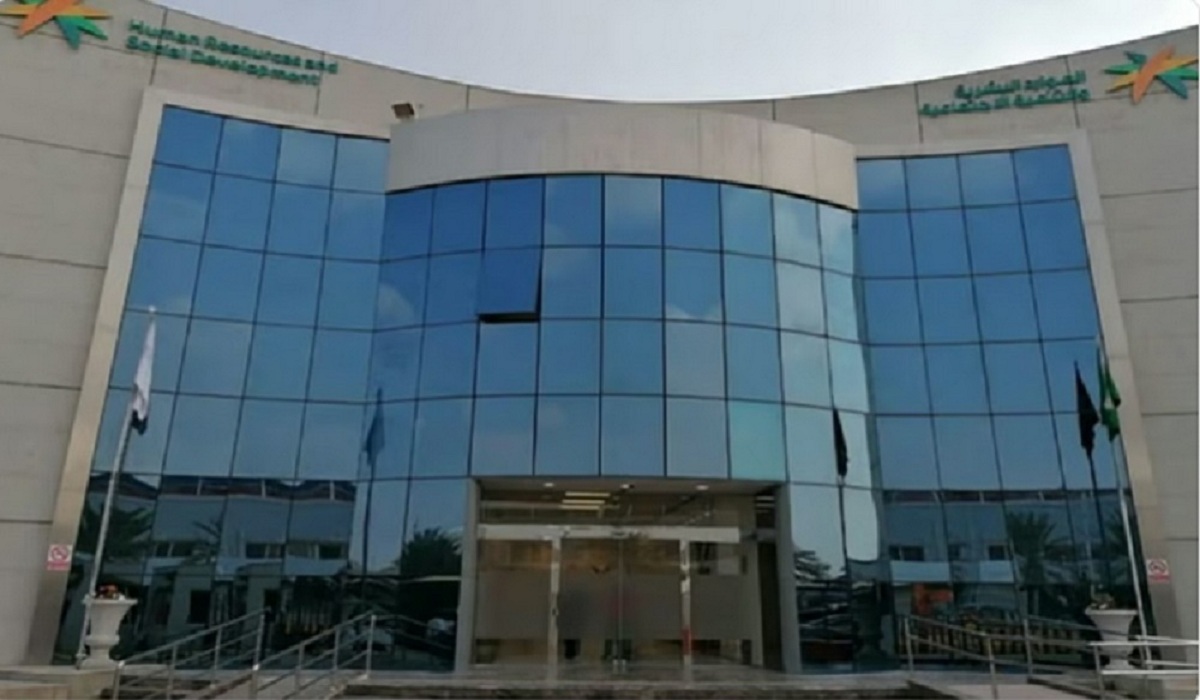 يدخل حيز التنفيذ| قرار توطين المهن الهندسية بنسبة 25%.. والموارد البشرية تكشف التفاصيل