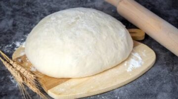 ‪طريقة عمل عجينة العشر دقائق