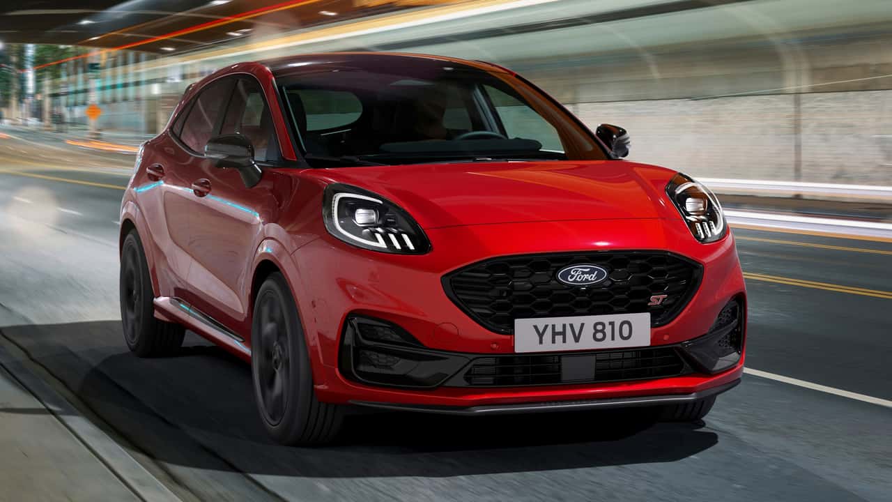 ford puma: أيقونة رياضية تمثل التطور المستمر حيث تجمع السيارة بين الأداء العالي وأنظمة الأمان المتطورة 7 ford puma: أيقونة رياضية تمثل التطور المستمر حيث تجمع السيارة بين الأداء العالي وأنظمة الأمان المتطورة