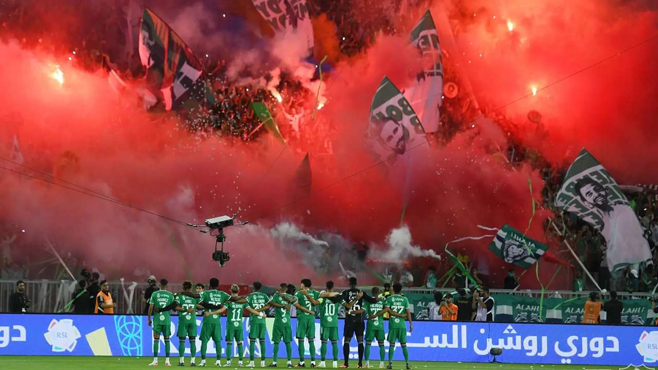 صفقة الموسم المدوية تقترب من نادي الأهلي السعودي.. وعقبة واحدة تعترضها