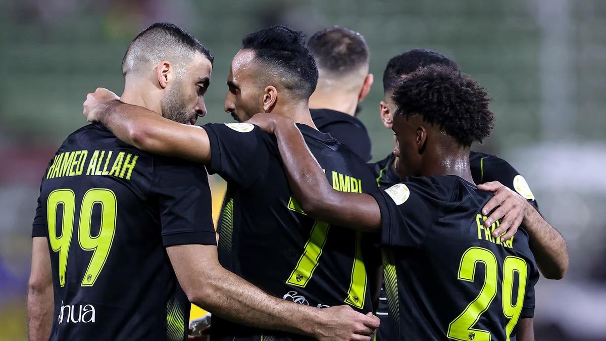 برشلونة يرفض عرض ضخم من الاتحاد لضم لاعبه