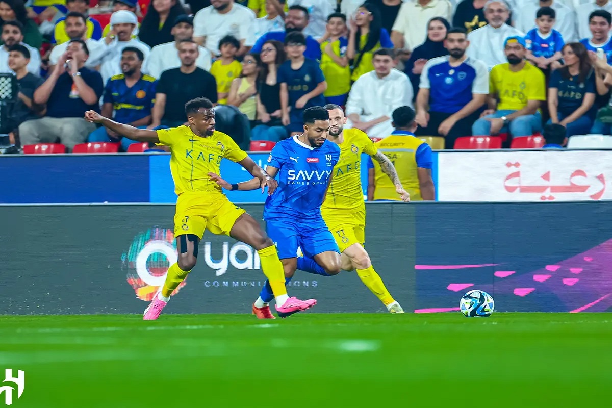 قمة السوبر السعودي.. الهلال والنصر في مواجهة صعبة غداً السبت "موعد المباراة وطريقة حجز تذكرة" 2 قمة السوبر السعودي.. الهلال والنصر في مواجهة صعبة غداً السبت “موعد المباراة وطريقة حجز تذكرة”