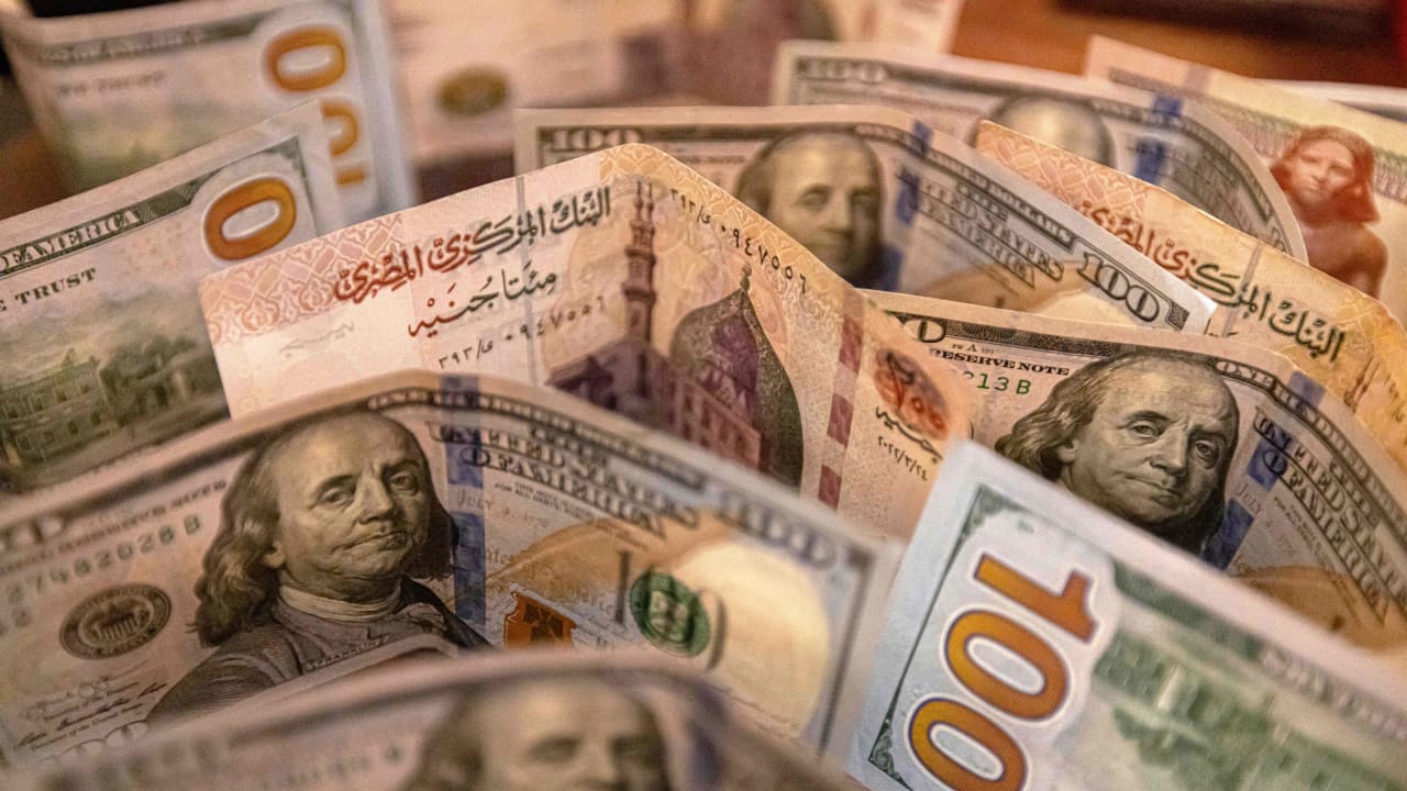 شوف بقا بكاام؟ .. انخفاض سعر صرف الدولار مقابل الجنيه بختام تعاملات اليوم الأحد 11 أغسطس 2024