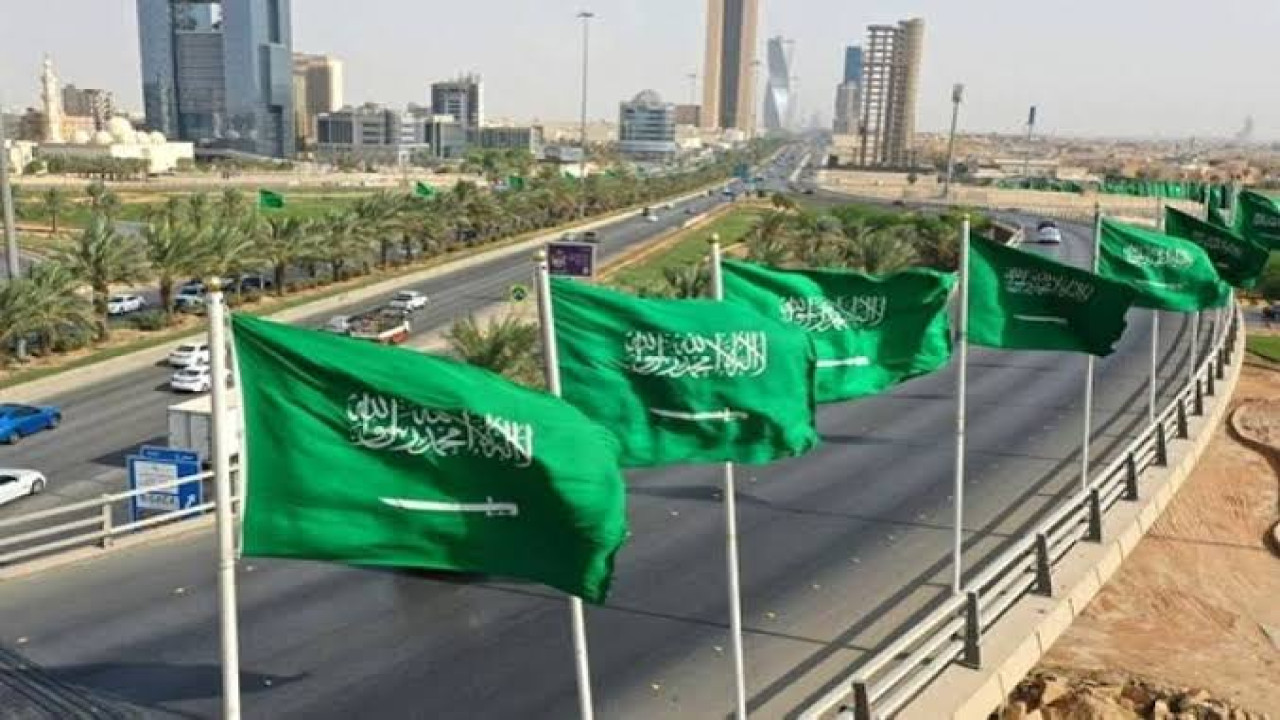 الفئات المستثناة من نظام العمل الجديد في المملكة العربية السعودية 1446 وماهي لوائح النظام