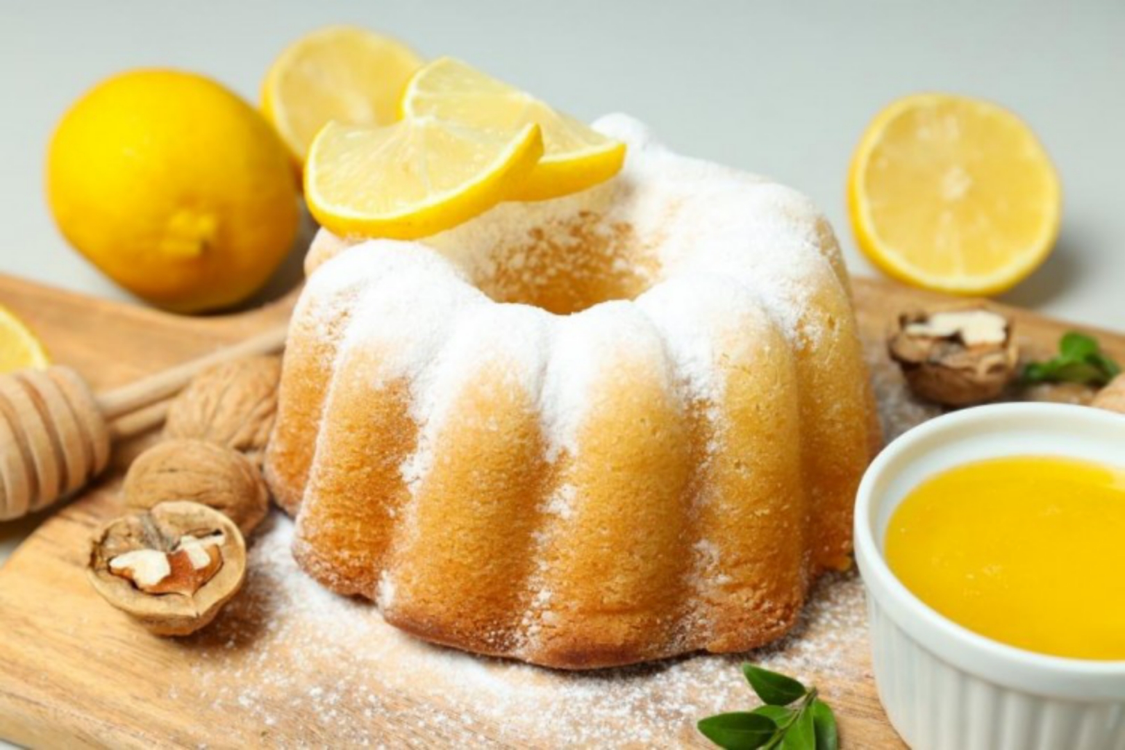 خطوات تحضير كيكة الليمون بمكونات من مطبخك