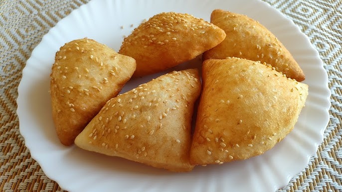 خبز البالون في الطاسة مشبع وشهي لتناوله بالوجبات للفطار والعشا