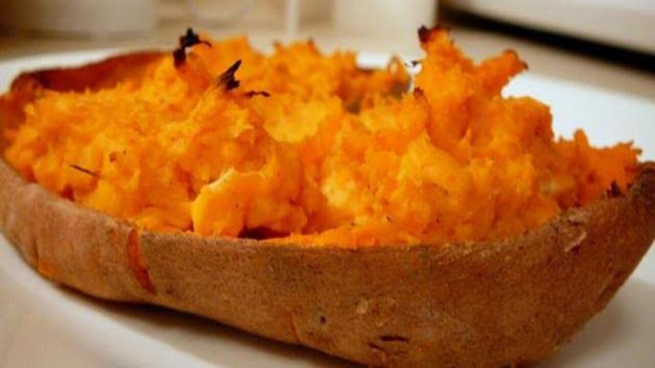 طريقة عمل البطاطا الحلوة في الفرن بطريقة سهلة وبسيطة