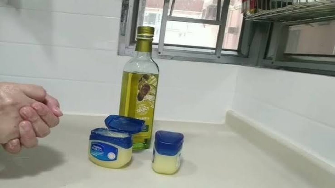 جمالك هيتكلم عنك.. طريقة مبهرة لاستخدام زيت الزيتون في العناية بالبشرة