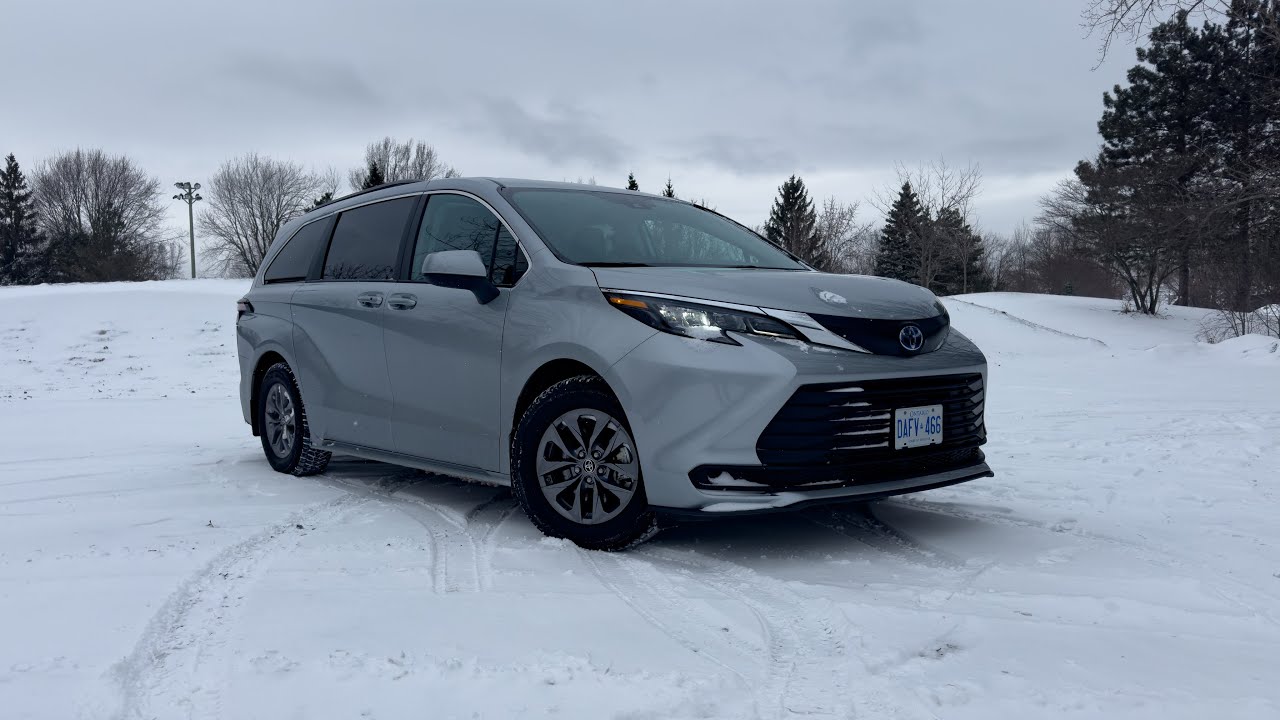Toyota: سيينا بقلب ياباني وبمحركات سلسة بمقاعد وتطريزات خاصة 2024 4 Toyota: سيينا بقلب ياباني وبمحركات سلسة بمقاعد وتطريزات خاصة 2024