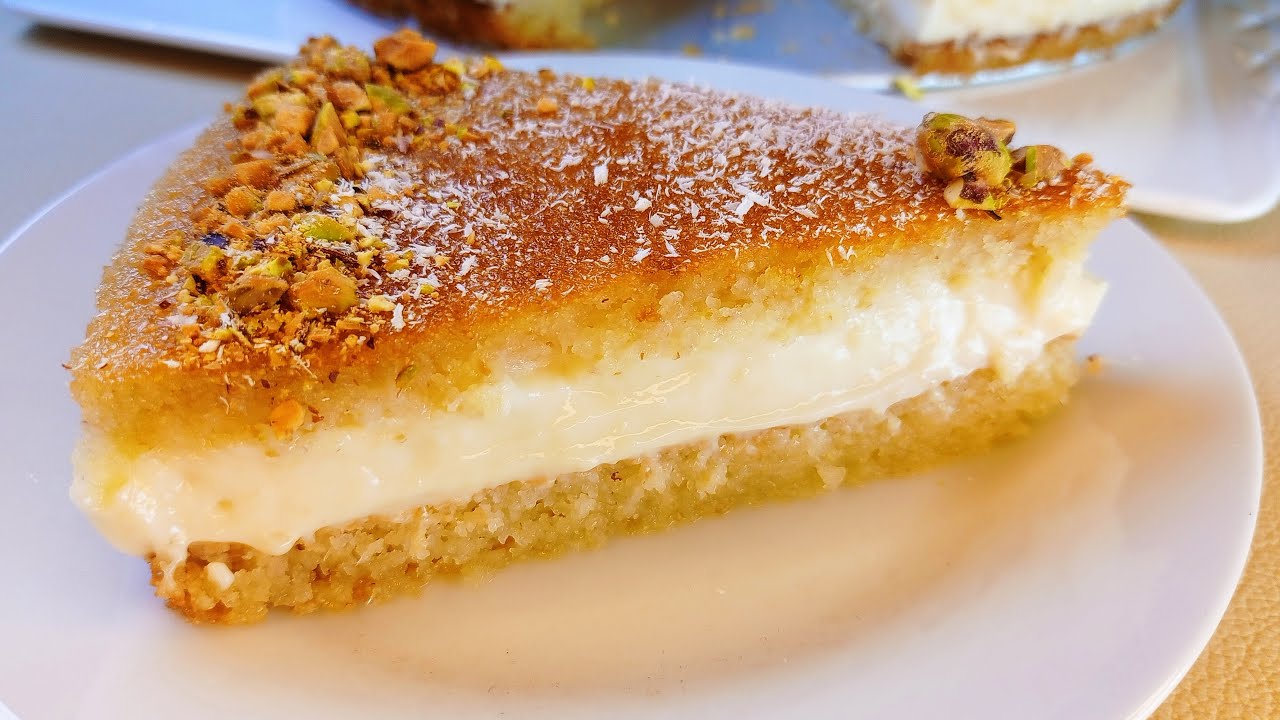 مرملة وطعمها خرافي .. اعملي لأسرتك تحلية البسبوسة بالقشطة وجوز الهند في المنزل بمكونات بسيطة