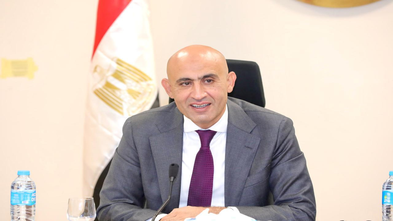 إعادة تشكيل المناهج الدراسية للثانوية العامة.. خطة الوزارة لتعزيز التعليم وتخفيف الضغوط على الطلاب 2 إعادة تشكيل المناهج الدراسية للثانوية العامة.. خطة الوزارة لتعزيز التعليم وتخفيف الضغوط على الطلاب