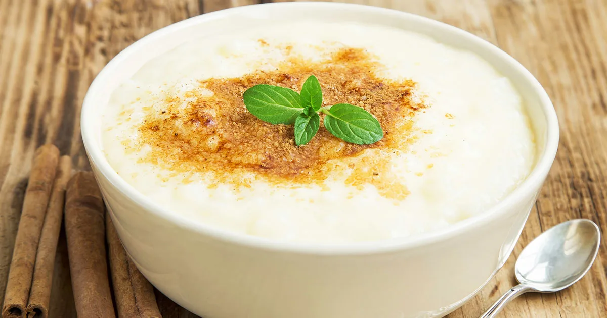 بوش مكرمش زي المحلات.. طريقة عمل الأرز بلبن في البيت بطعم كريمي