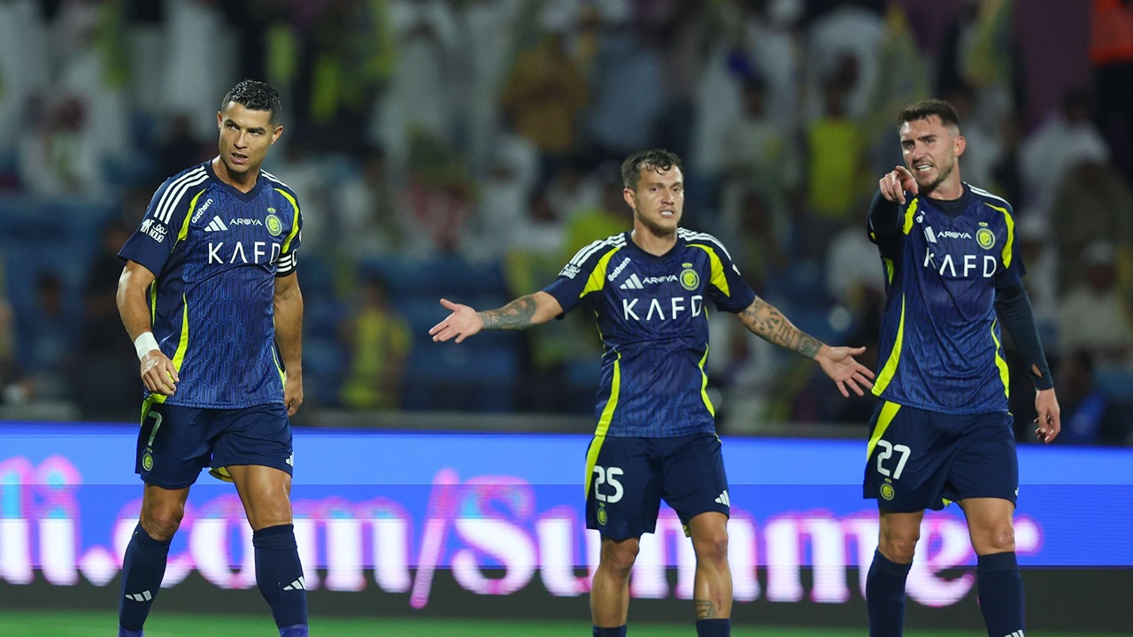 ما القنوات الناقلة لمباراة النصر والرائد في دوري روشن السعودي؟.. وكيف تتابعها خارج السعودية؟