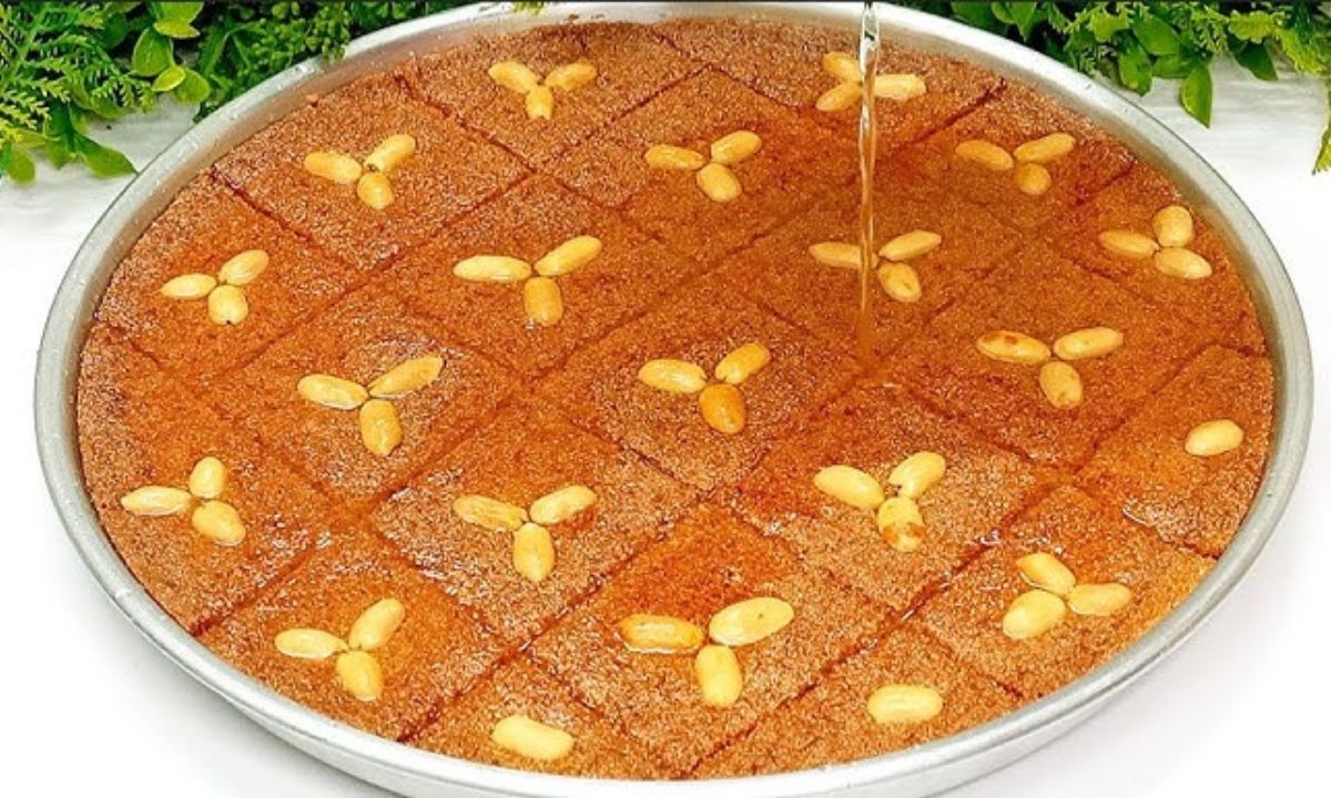 بالماء بسبوسة المحلات الطرية والمرملة .. وصفة اقتصادية بدون حليب أو زبادي أو بيكنج بودر بطعم رائع 5 بالماء بسبوسة المحلات الطرية والمرملة .. وصفة اقتصادية بدون حليب أو زبادي أو بيكنج بودر بطعم رائع