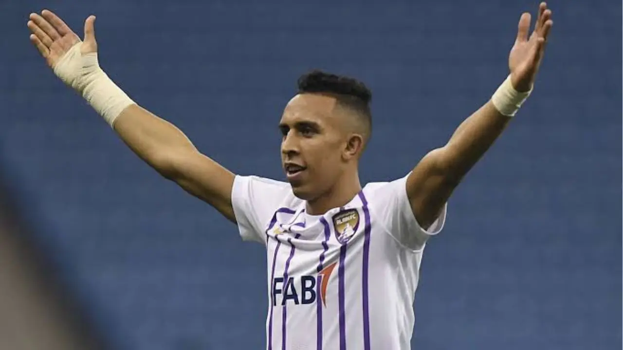 مفاجأة من العيار الثقيل.. العين يصدم الهلال والنصر ويجدد عقد سفيان رحيمي