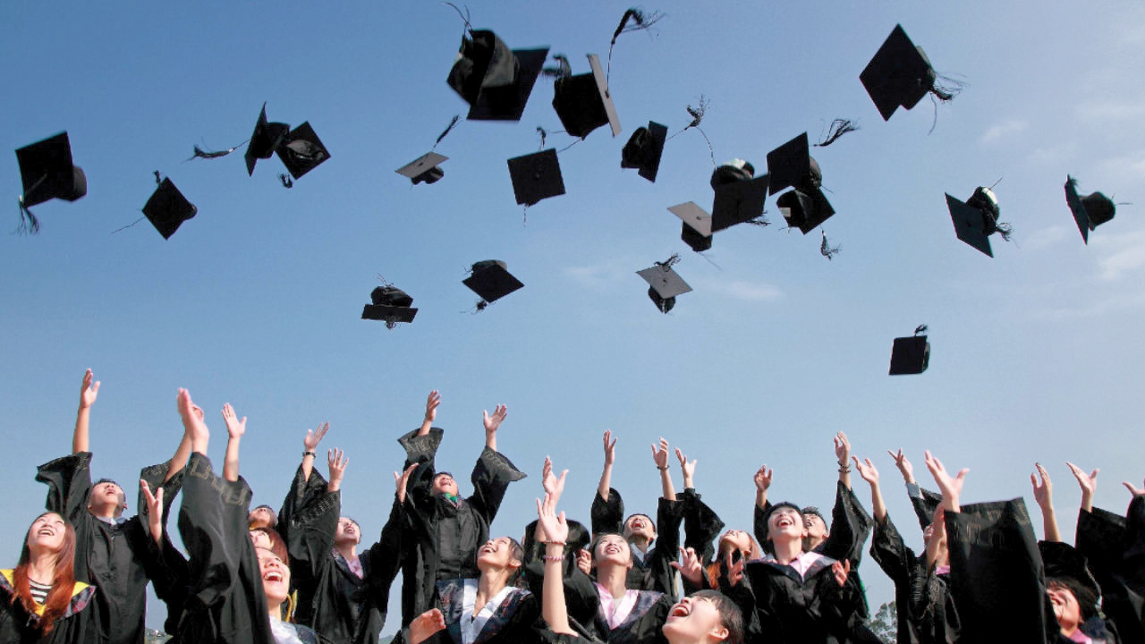 عاجل.. الأعلى للجامعات يضع ضوابط حفلات التخرج