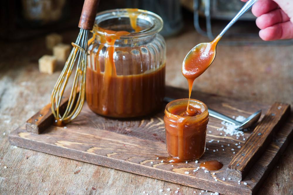 خطوات تحضير صوص كراميل في المنزل بنكهة لا تقاوم