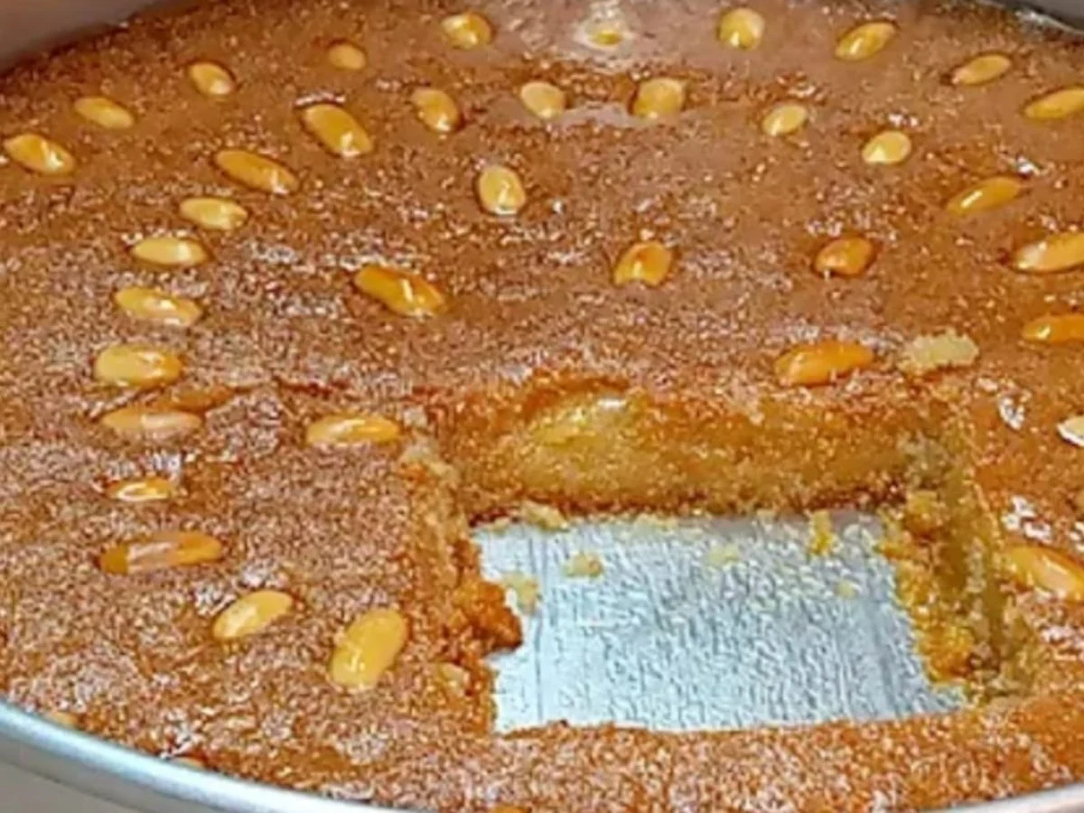 حلوى بسبوسة السميد في المنزل تحلية رائعة غير مكلفة وطعم خرافي بأقل المكونات زي الجاهزة