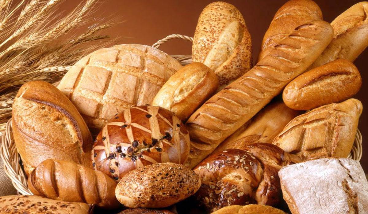 طريقة عمل الخبز الفرنسي الهش بأسهل الخطوات