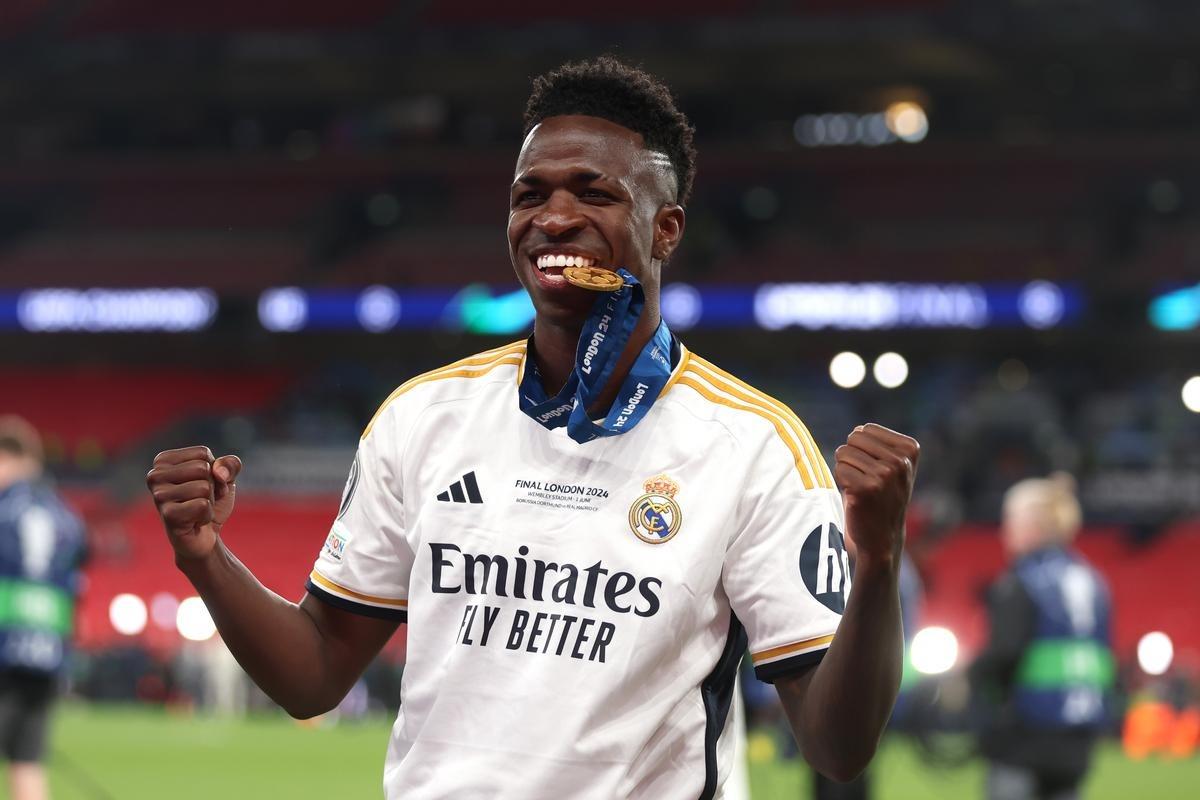 فينيسيوس جونيور يكشف رده على العرض الفلكي من الدوري السعودي 2 فينيسيوس جونيور يكشف رده على العرض الفلكي من الدوري السعودي
