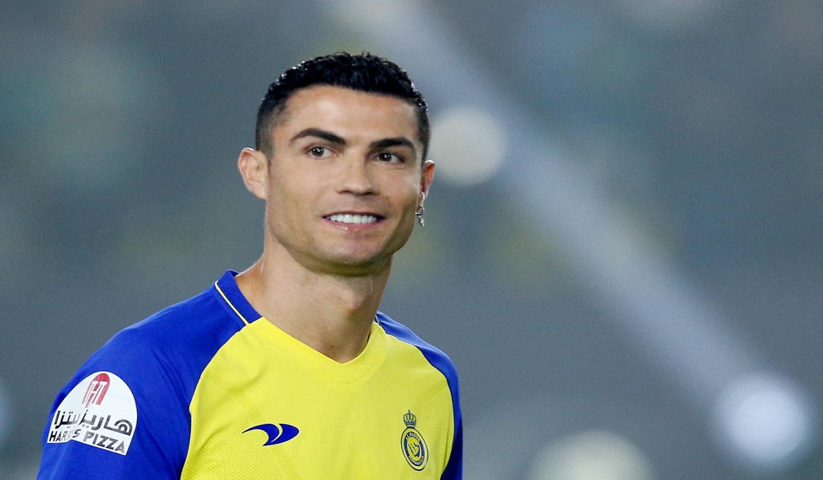 رونالدو يضرب بقوة: سخرية النجم البرتغالي من أحد مشجعي النصر تشعل مواقع التواصل (فيديو) 5 رونالدو يضرب بقوة: سخرية النجم البرتغالي من أحد مشجعي النصر تشعل مواقع التواصل (فيديو)