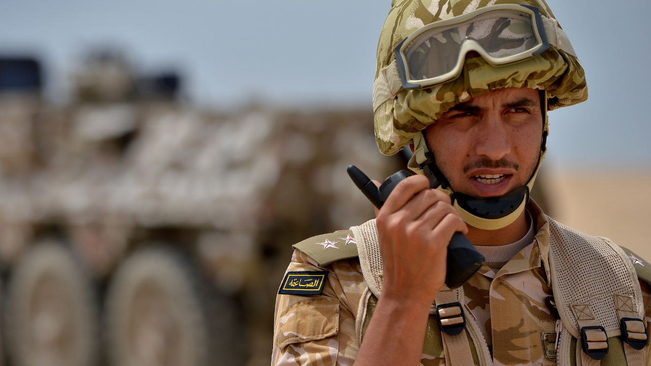 اعرف راتبك.. سلم الرواتب العسكريين الجديد 1446 للجنود والضباط مع البدلات