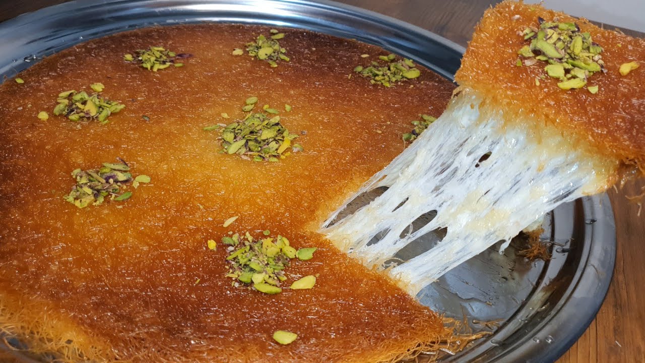 مكونات وطريقة عمل الكنافة بالجبنة