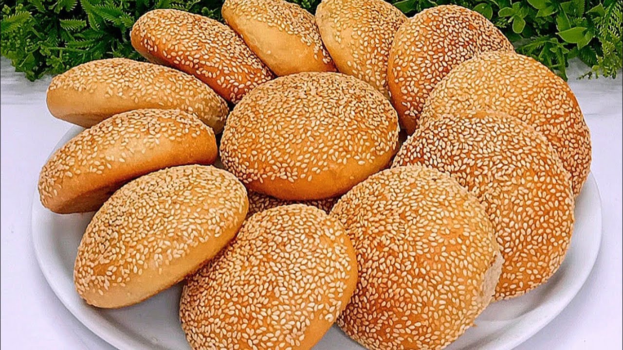 قرص السمسم هشة واقتصادية أشهى من المخابز