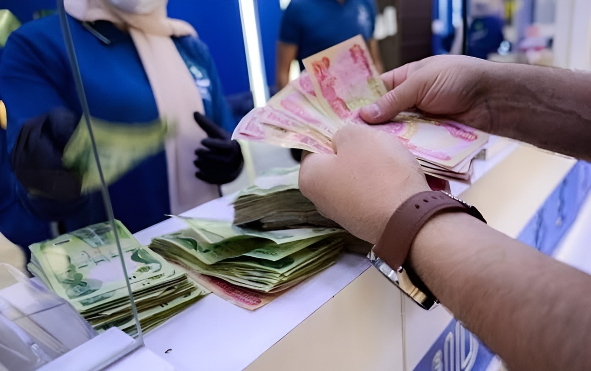 حقيقة أم إشاعة؟.. تبكير موعد صرف رواتب المتقاعدين في العراق شهر سبتمبر 2024+ لينك الاستعلام