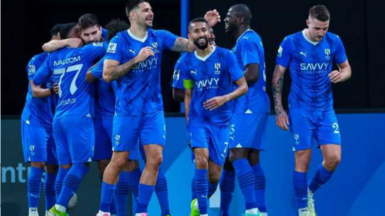 القنوات الناقلة لـ مباراة الهلال ضد الأخدود في الدوري السعودي المواعيد والمعلقين 