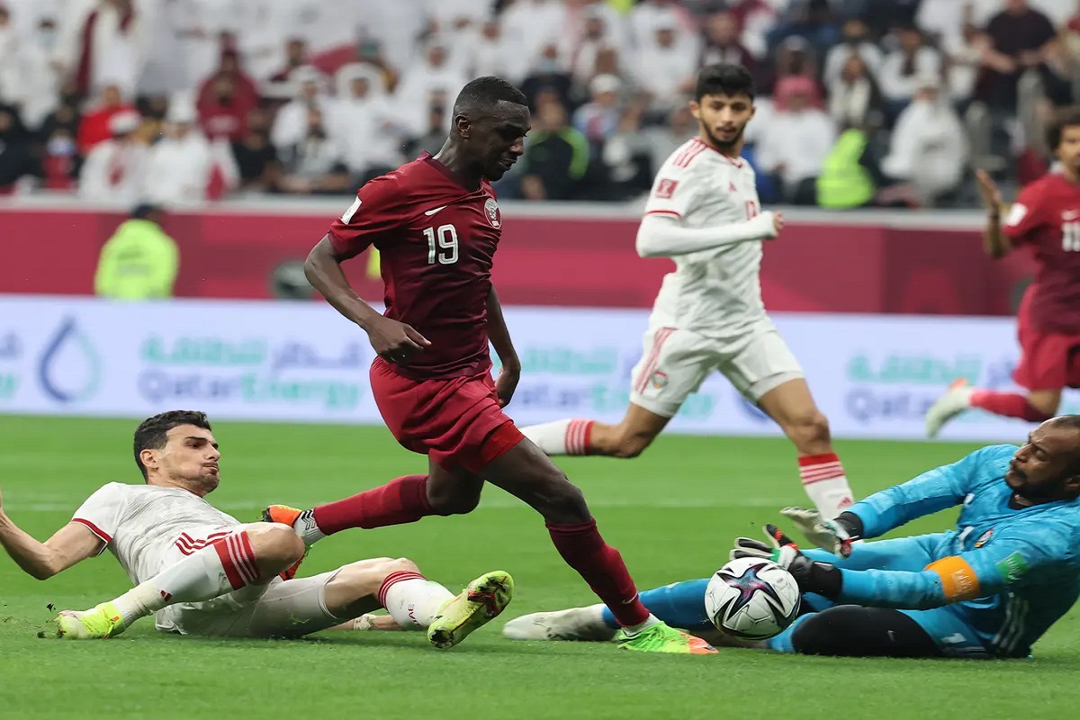 مباراة قطر والإمارات.. بطل آسيا يحلم بالمونديال والإمارات تدعم بثلاثة محترفين من أوروبا