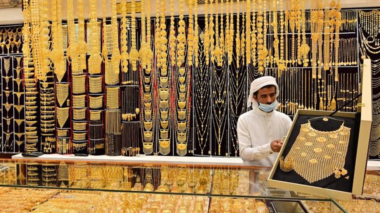 آخر تحديث.. أسعار الذهب في السعودية اليوم الخميس 12 سبتمبر 2024 في محلات الصاغة بعد الصعود الأخير 3 آخر تحديث.. أسعار الذهب في السعودية اليوم الخميس 12 سبتمبر 2024 في محلات الصاغة بعد الصعود الأخير