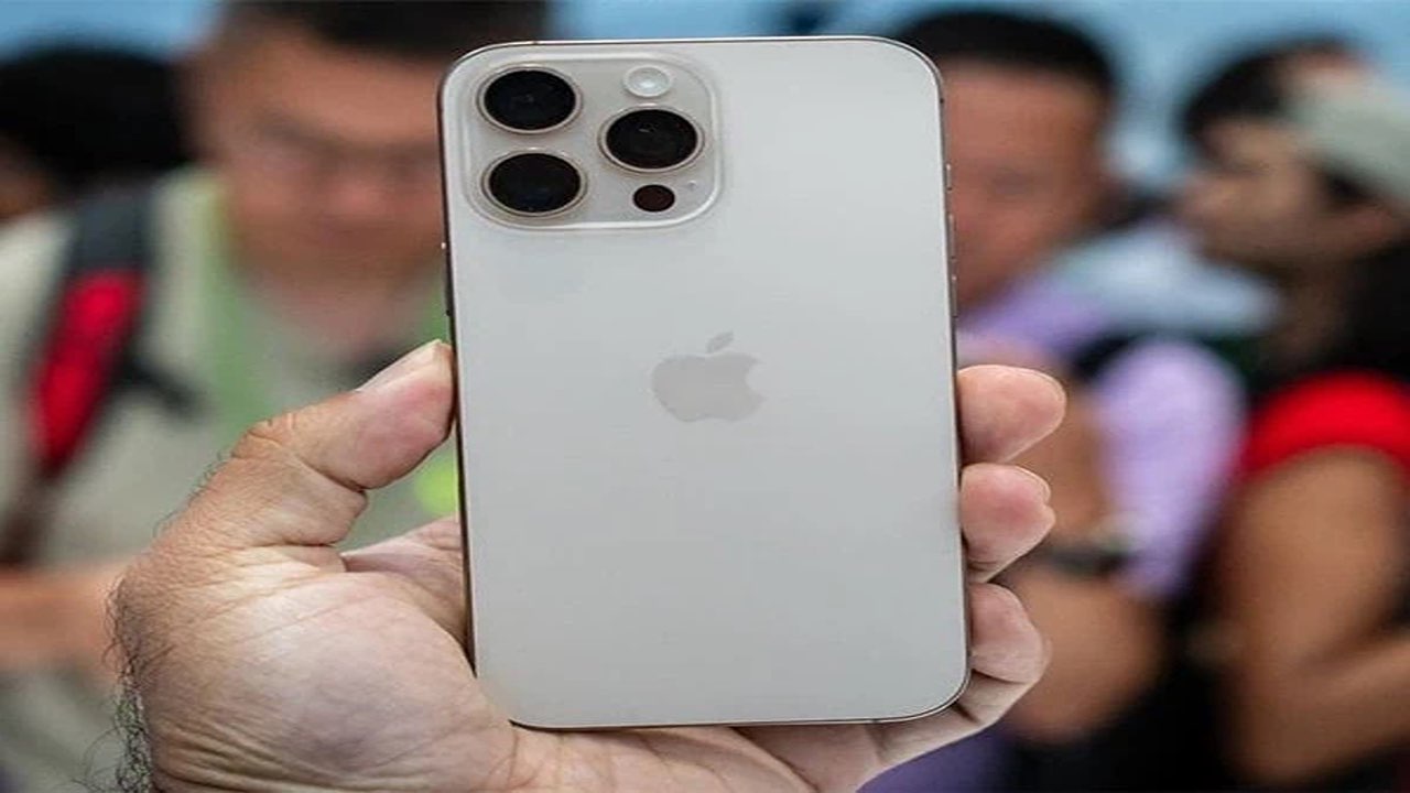 بإمكانيات جبارة.. مواصفات وسعر هاتف iPhone 16 Pro الجديد بتصميم رائع وأداء ممتاز
