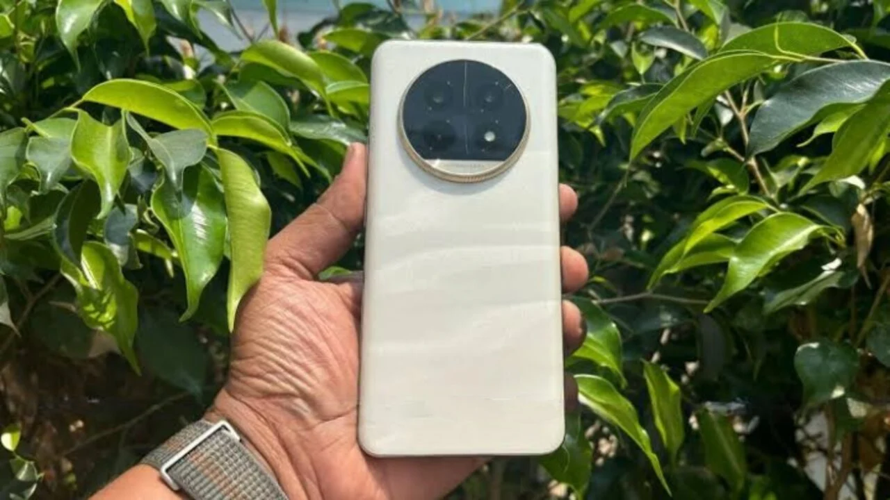 “معالج مخصص للألعاب وبطارية عملاقة” .. مراجعة شاملة لهاتف Realme 13 Pro من حيث السعر والمواصفات