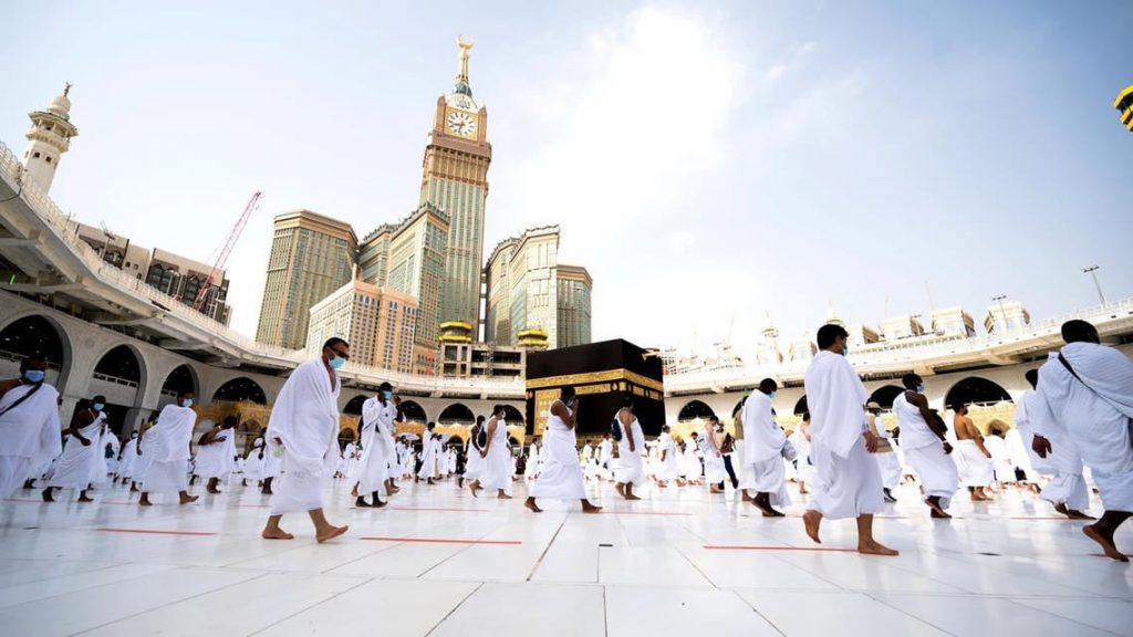 ضوابط العمرة الجديدة.. وزير السياحة نقلة نوعية في تحسين خدمات المعتمرين تفاصيل