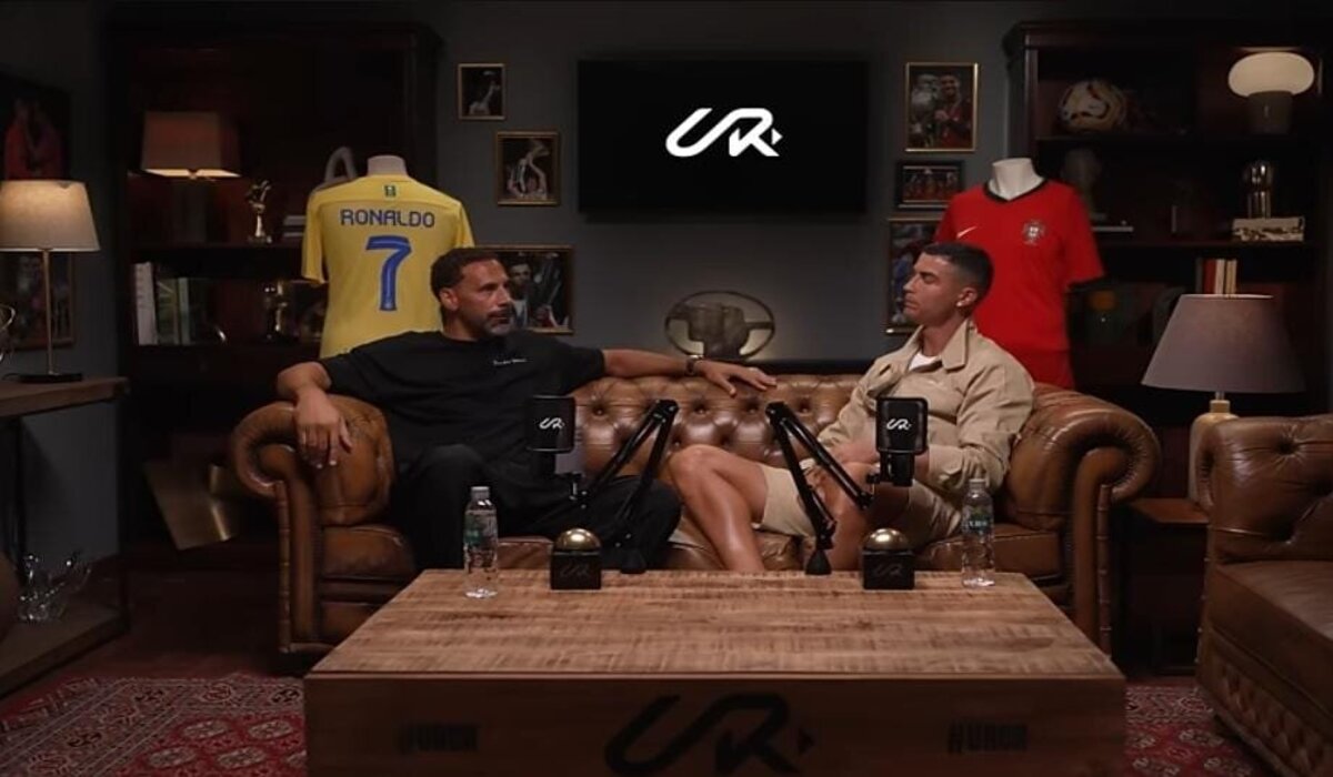نجم النصر السعودي كريستيانو رونالدو يرشح 4 لاعبين للفوز بالكرة الذهبية 2 نجم النصر السعودي كريستيانو رونالدو يرشح 4 لاعبين للفوز بالكرة الذهبية