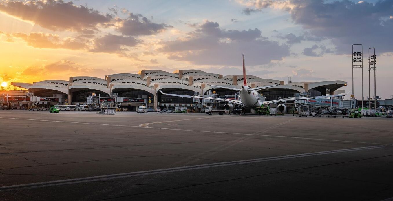 مطارات الرياض تطلق تقنية جديدة بمطار الملك خالد 5 مطارات الرياض تطلق تقنية جديدة بمطار الملك خالد