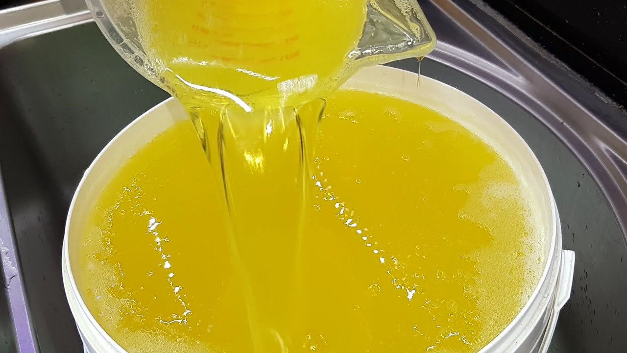 كمية كبيرة بأقل تكلفة .. وفري في الميزانية وحضري الصابون السائل في المنزل