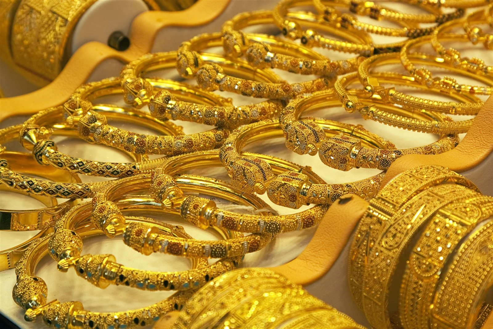 "ارتفاع مفاجئ".. أسعار الذهب اليوم الخميس 5 سبتمبر تشهد ارتفاع مفاجئ قبل قرار البنك المركزي 3 “ارتفاع مفاجئ”.. أسعار الذهب اليوم الخميس 5 سبتمبر تشهد ارتفاع مفاجئ قبل قرار البنك المركزي