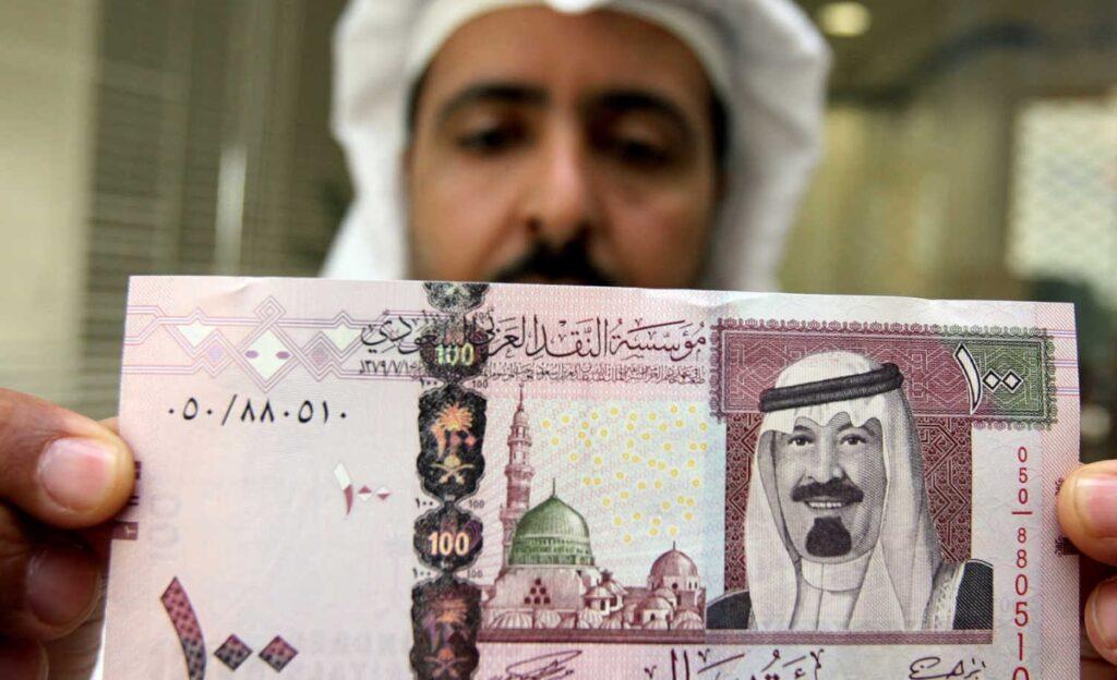آخر تطورات سعر الريال مقابل الجنيه المصري والعملات العربية اليوم الأحد 22-9-2024 5 آخر تطورات سعر الريال مقابل الجنيه المصري والعملات العربية اليوم الأحد 22-9-2024