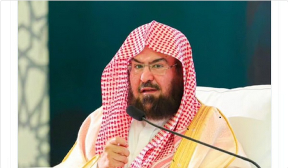 الشيخ "السديس" يُحذر من فتاوي مواقع التواصل الاجتماعي ويوجه نصائح هامة للجميع 2 الشيخ “السديس” يُحذر من فتاوي مواقع التواصل الاجتماعي ويوجه نصائح هامة للجميع