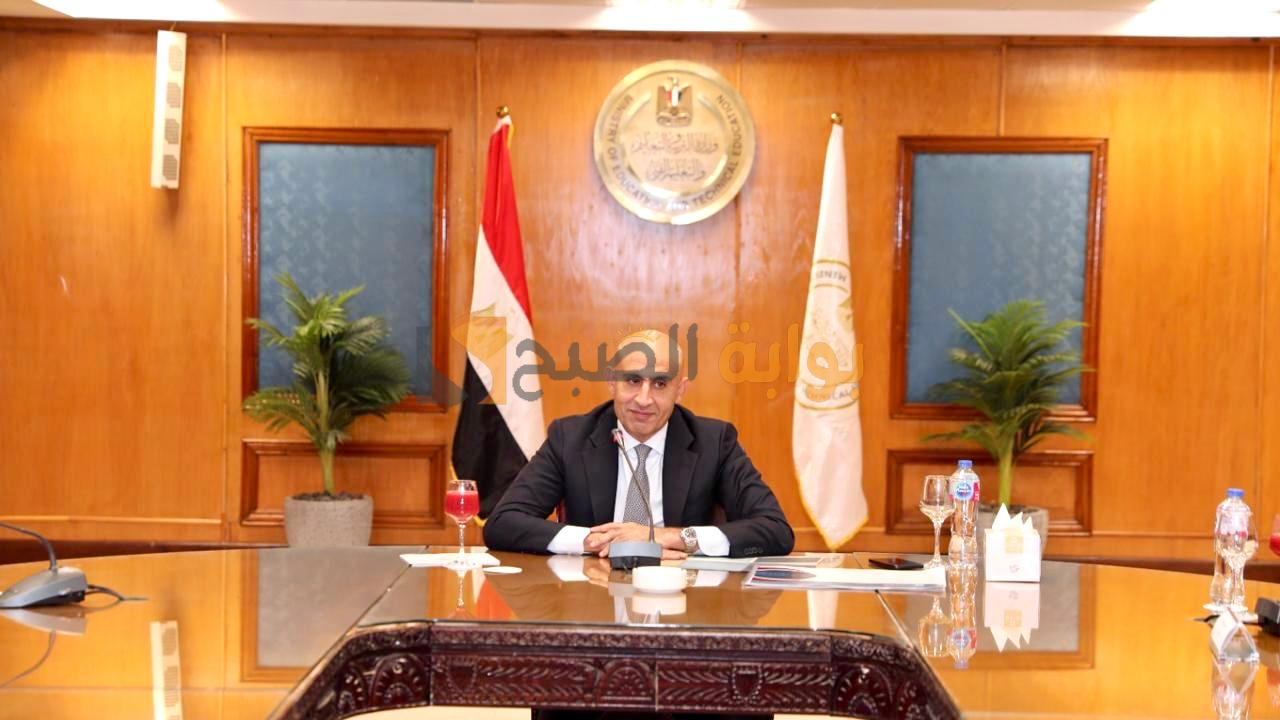 “عبد اللطيف” يكشف عن تطورات التعليم.. إدخال البرمجة والجيولوجيا وتعزيز الأمان في المدارس الثانوية