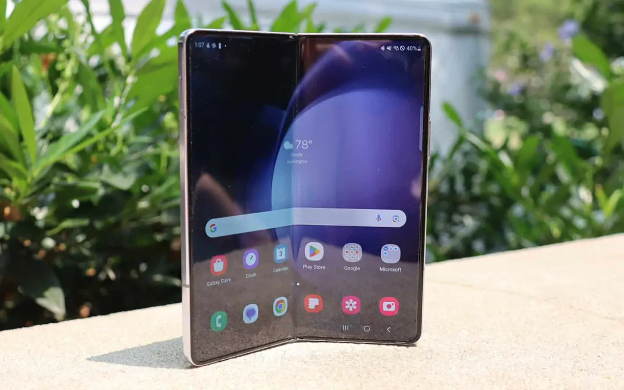 “عملاق سامسونج”.. تعرف على مواصفات هاتف Samsung Galaxy Z Fold 6 والسعر الرسمي له