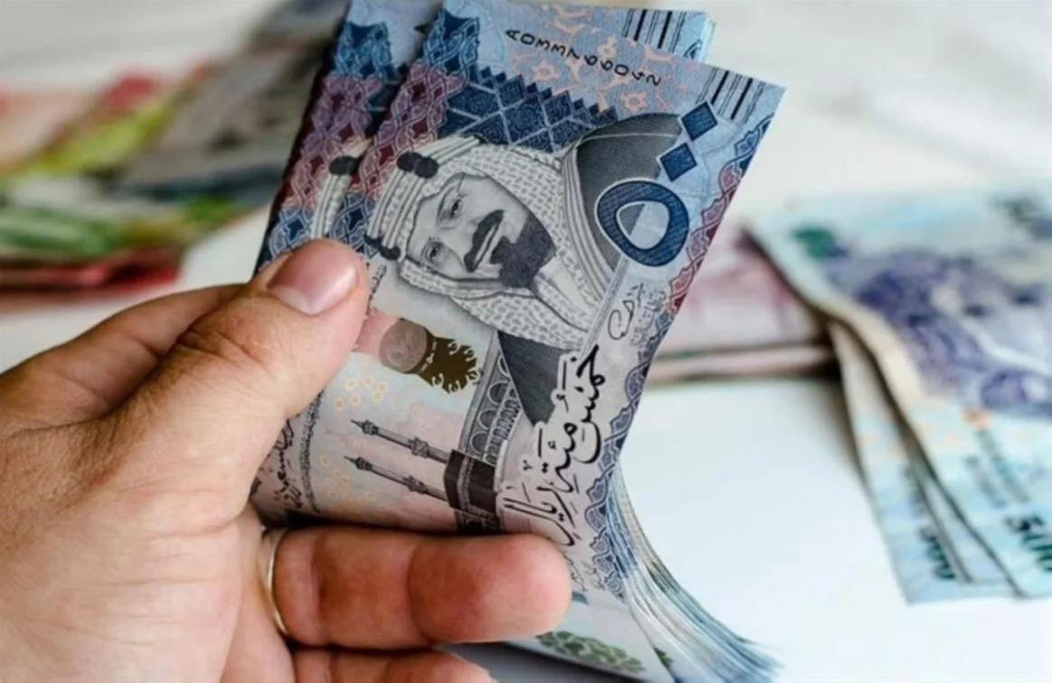 هل هناك زيادة في الضمان بمناسبة اليوم الوطني 94 اسثتناء هذا العام فقط؟ الموارد البشرية تحسم الجدل
