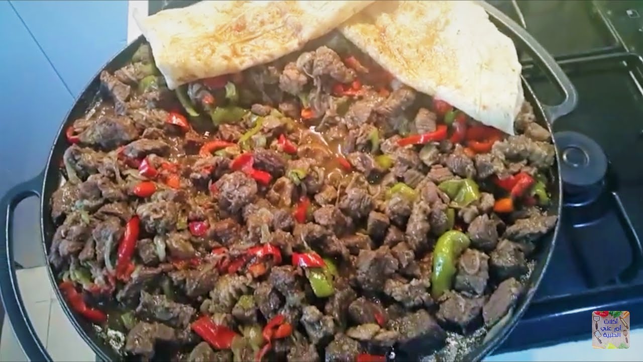 مكونات وطريقة عمل صاجية بزيت الزيتون.. طبق استثنائي