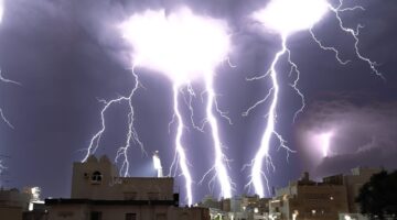 صواعق رعدية في المملكة